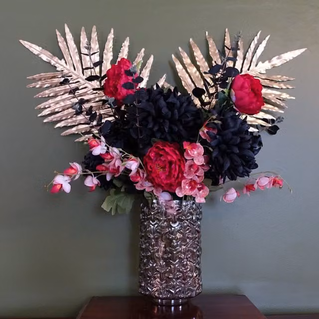 Gold, Pink and Black Leaf Pattern Glass Floral Tabletop Vase, H 26.0 cm x W 16.0 cm x D 16.0 cm