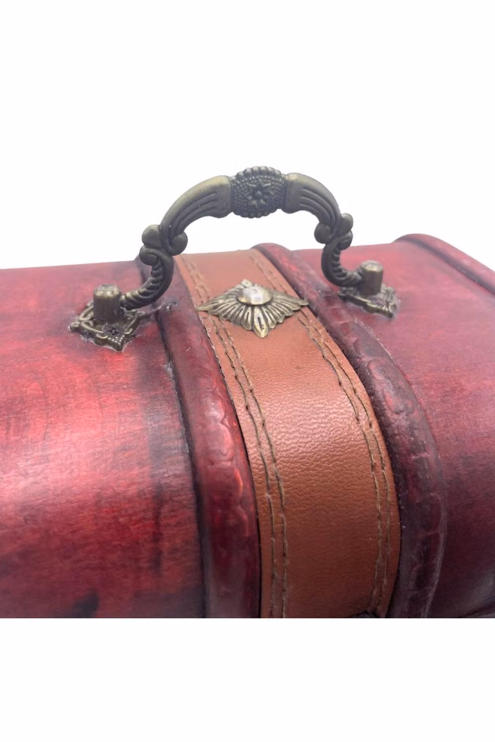 KDMD Set of 2 Rustic Wood Treasure Chests in Red – 2