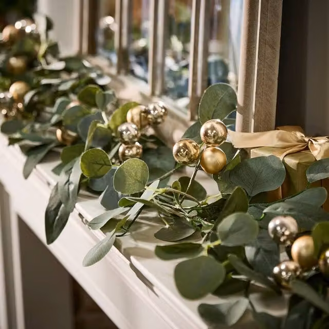 Dibor Eucalyptus Sparkle Christmas Garland in Green and Multicolour, Length: 200 cm