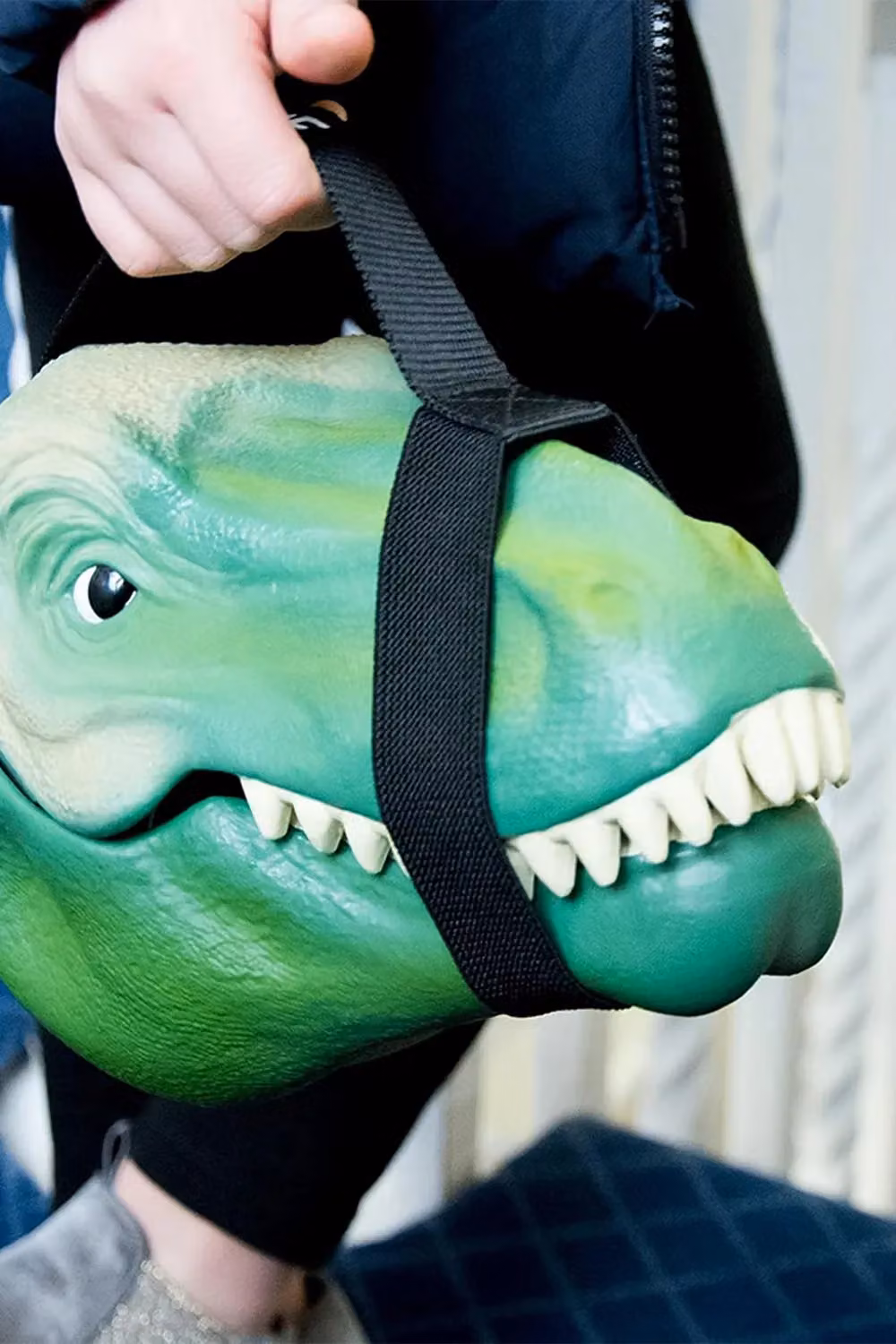 Suck UK Dinosaur Lunch Box in Green and Black – 6