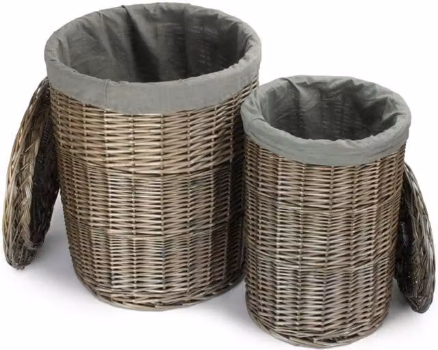 Set of 2 Red Hamper Antique Wash Round Linen Baskets with Grey Sage Lining and Removable Cotton Bags – 1