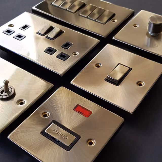 Gridpro Antique Brass 3 Gang Surface Socket Plate