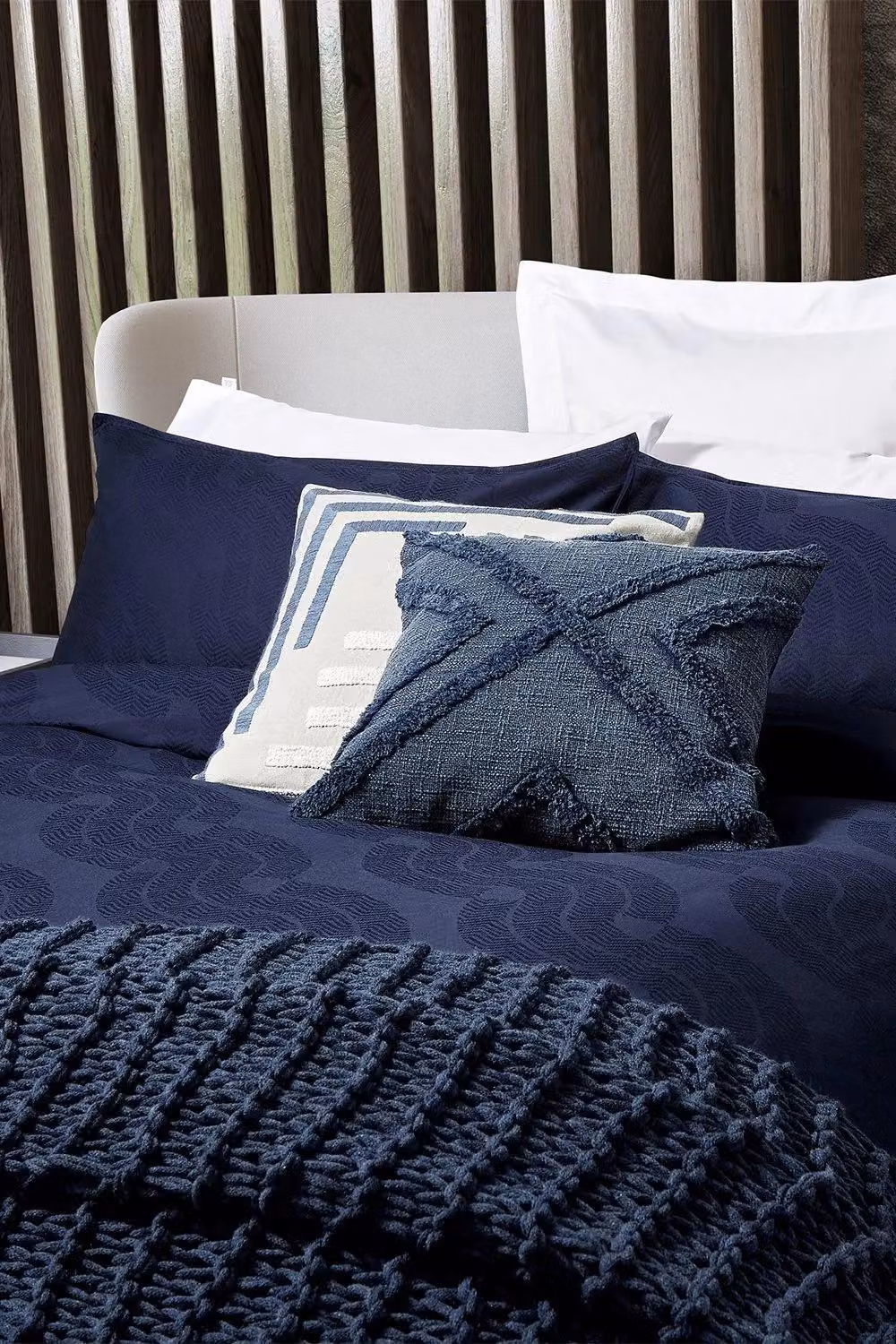Nalu Nicole Scherzinger Leilani Cotton Sateen Duvet Cover in Dark Blue, Single – 2