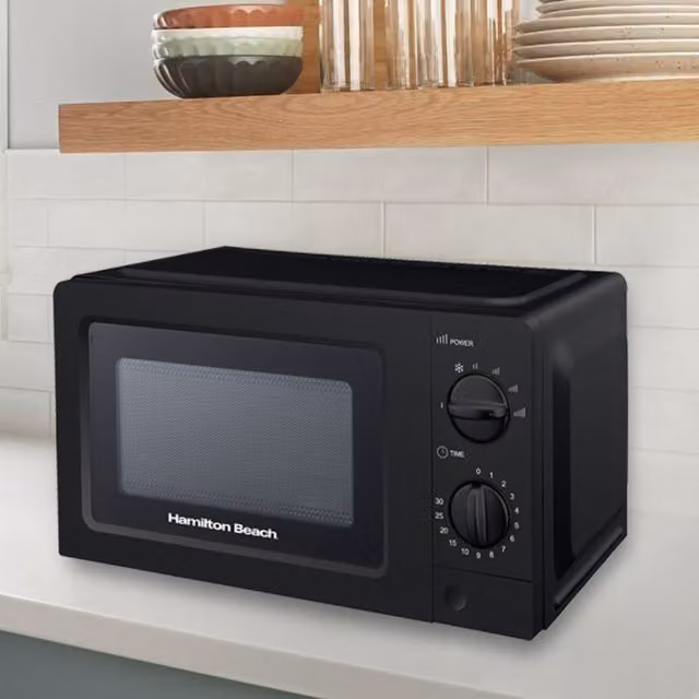 Hamilton Beach 20L Solo Countertop Microwave in Black