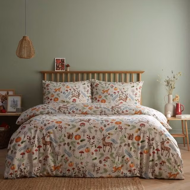 Portfolio Home Arden Animal Print Deer Duvet Cover and Pillowcase Set in Beige, King Size (Duvet Cover: 180 x 200 cm, Pillowcase: 50 x 75 cm)