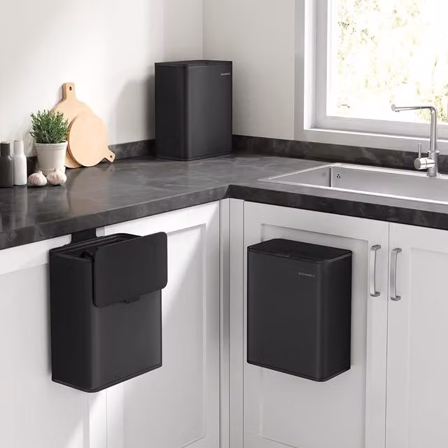 SONGMICS 8L Black Steel Kitchen Bin with Flip Lid, Wall-Mounted or Cabinet Door Hanging with Removable Inner Bucket