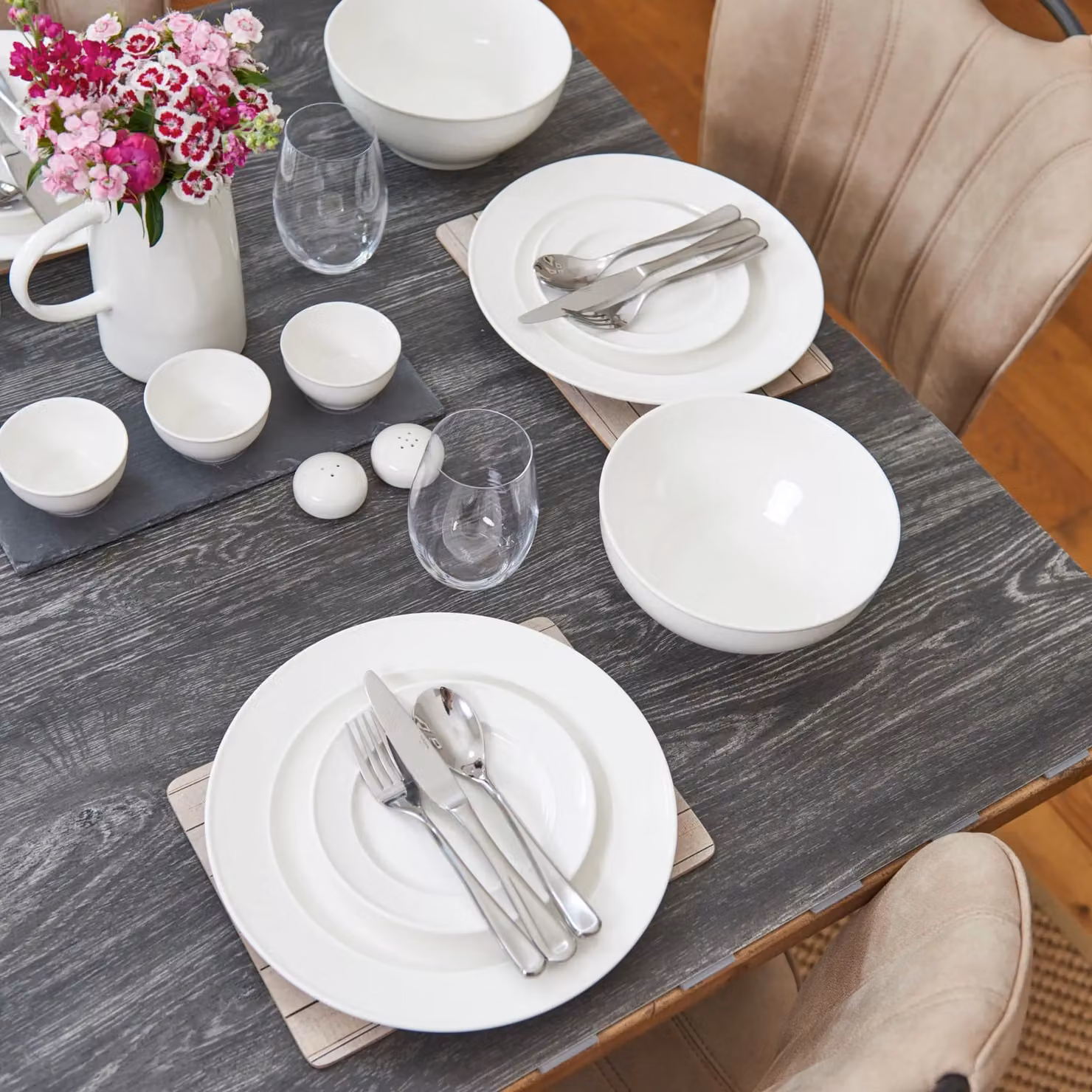 Mikasa 16-Piece Brushed Silver Stainless Steel Cutlery Set for 4 Adults – 5