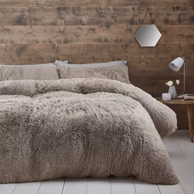 Catherine Lansfield Cuddly Deep Pile Faux Fur Duvet Cover Bedding Set in Beige