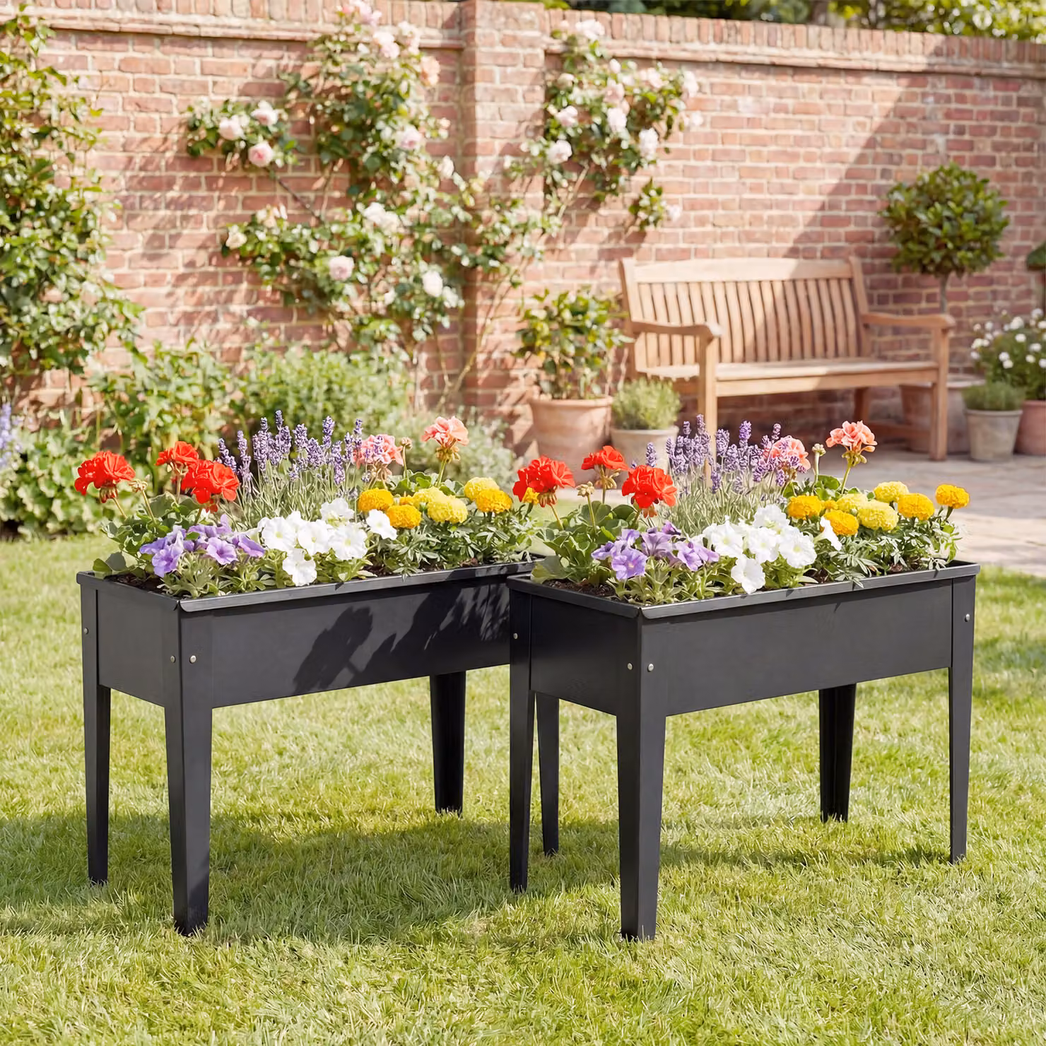 Outsunny Black Metal Raised Garden Bed with Drainage Hole and Foot Covers – 7
