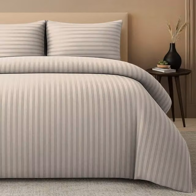 Pamposh Reversible Satin Striped Microfibre Duvet Cover and Pillowcase Set in Beige, W/D/H: 200 x 200 cm