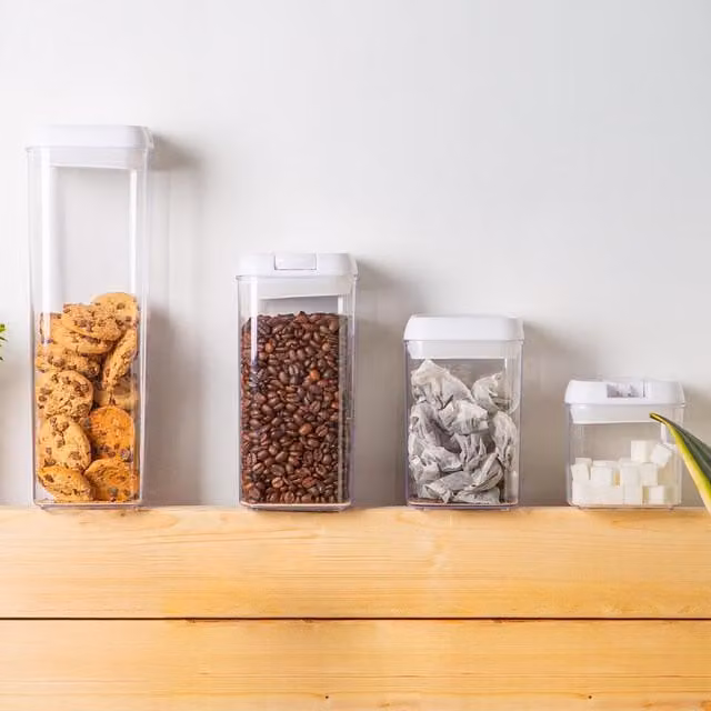 Argon Tableware 5-Piece Set of White Stackable Plastic Food Storage Containers with Clip Lock