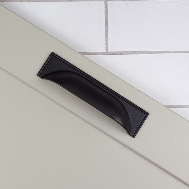 Handle & Home Classic Cabinet Round Pull in Matt Black, 145mm