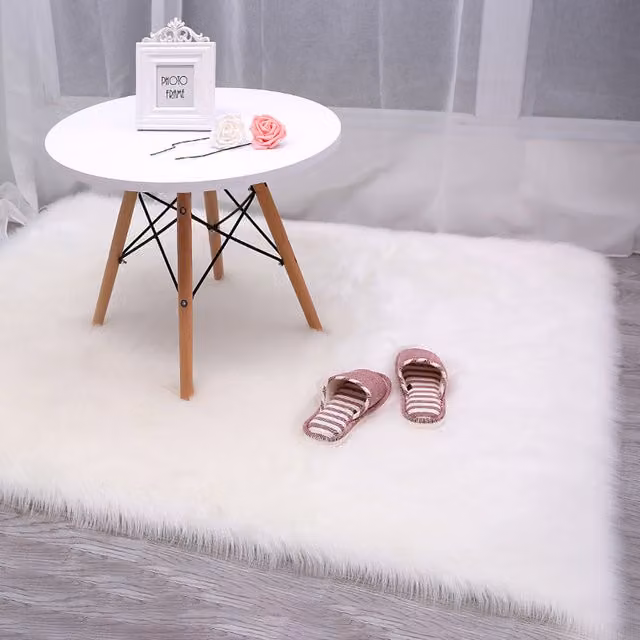 Livingandhome Luxury Soft White Rectangular Shaggy Polyester Rug, W: 90 cm, H: 5.5 cm