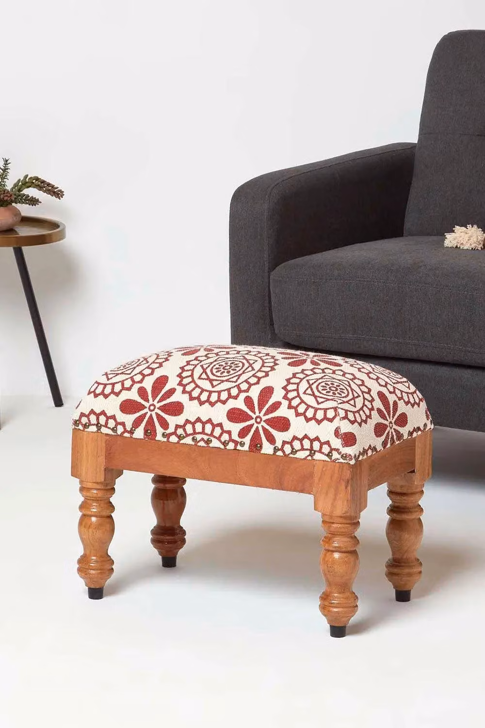 Homescapes Cassia Red Geometric Fabric Footstool, W/D/H: 50 x 30 x 40 cm – 2