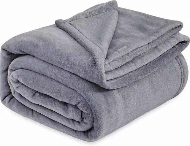 PAWNORA Extra Large Light Grey Fluffy Fleece Faux Fur Blanket