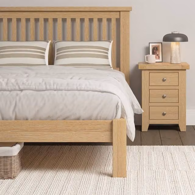 Seconique Windsor 5' King Size Low Foot End Bed in Brown Engineered Wood