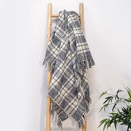 Allure Home Fashions Grey Checked Polyester Throw with Fringes W: 150 cm, D: 200 cm – 1