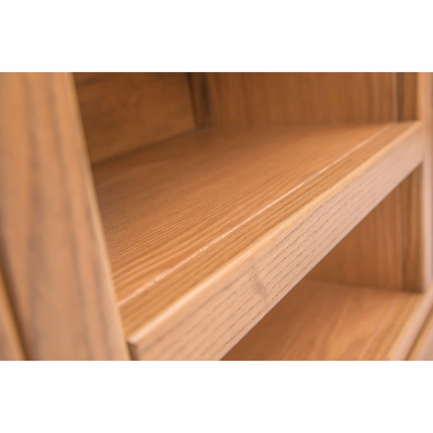 Cabinet Bits Trivento 2 Door TV Cabinet in Natural Light Wood with Brass Knobs – 2