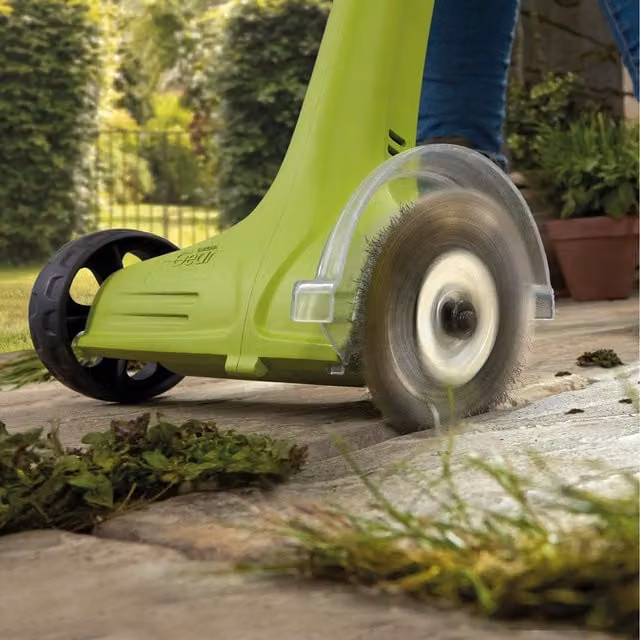 Garden Gear Electric Weed Sweeper in Green with Spare Brushes