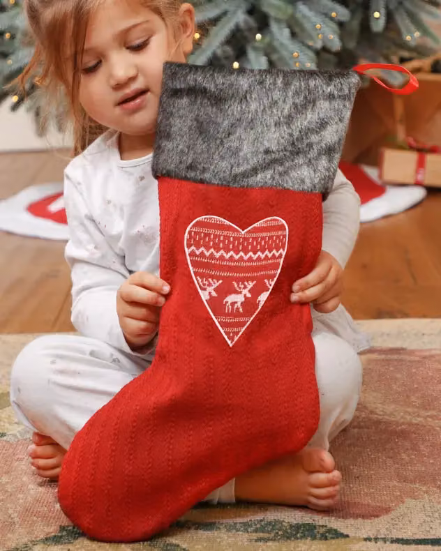 Dibor Set of 4 Red and White Scandinavian Heart Pattern Christmas Stockings – 3