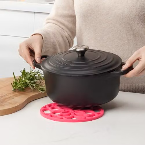 Zeal Silicone Heritage Round Trivet Mat in Pink, Diameter: 18 cm – 2