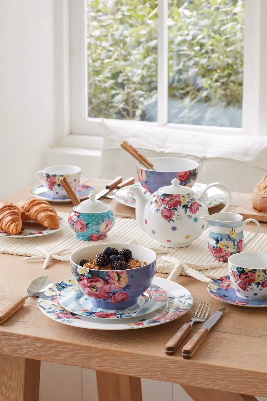 Mikasa Clovelly 4-Piece Blue Floral Ceramic Bowl Set – 2