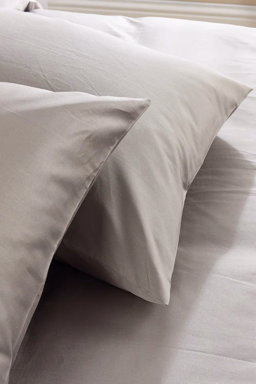 Hotel Pure Luxury 5 Star Classic Pillowcase Pair in Grey – 2