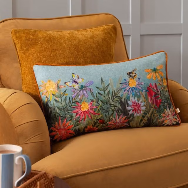 Wylder Country Wilds Blossom Meadow Floral Printed Polyester Filled Cushion in Blue, W: 50 cm, H: 30 cm – 1