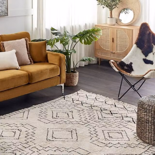 Wyld and Coco Cotton Aztec Rug in Beige and Black, W: 160 cm, L: 230 cm – 1