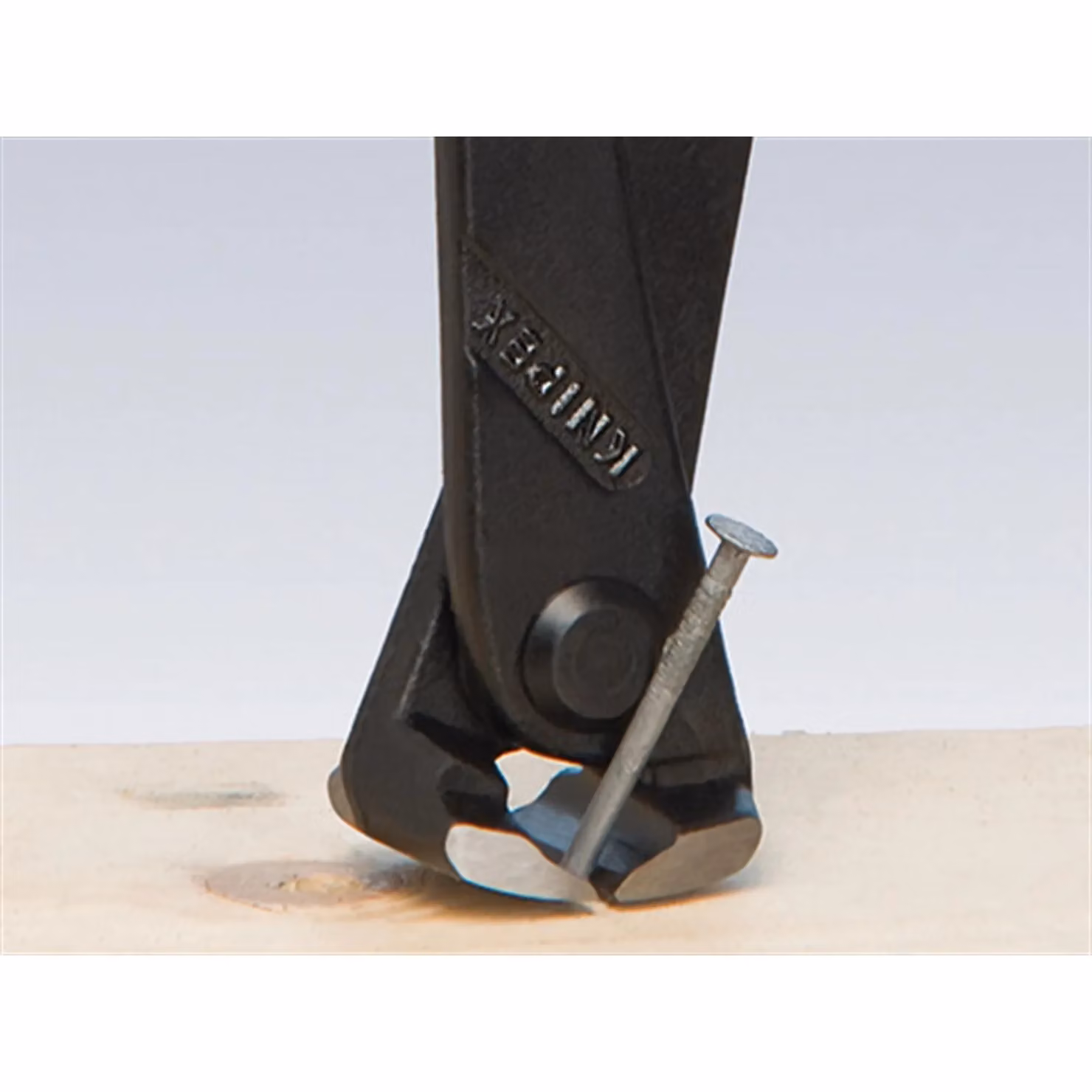 Knipex 99 10 Series High Leverage Concreter's Nippers in Black and Multicolour Hardened Steel – 2