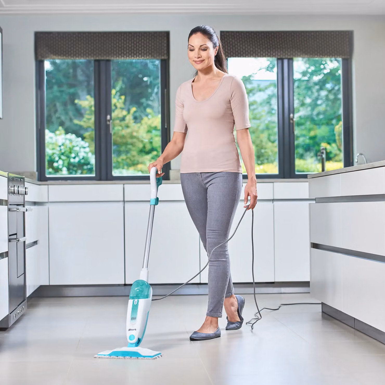 Shark S1000UK Lightweight Steam Mop for Hard Floors in White and Green with 375ml Water Tank – 3