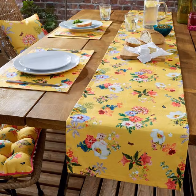 Royal Horticultural Society Exotic Garden Floral Table Runner in Yellow