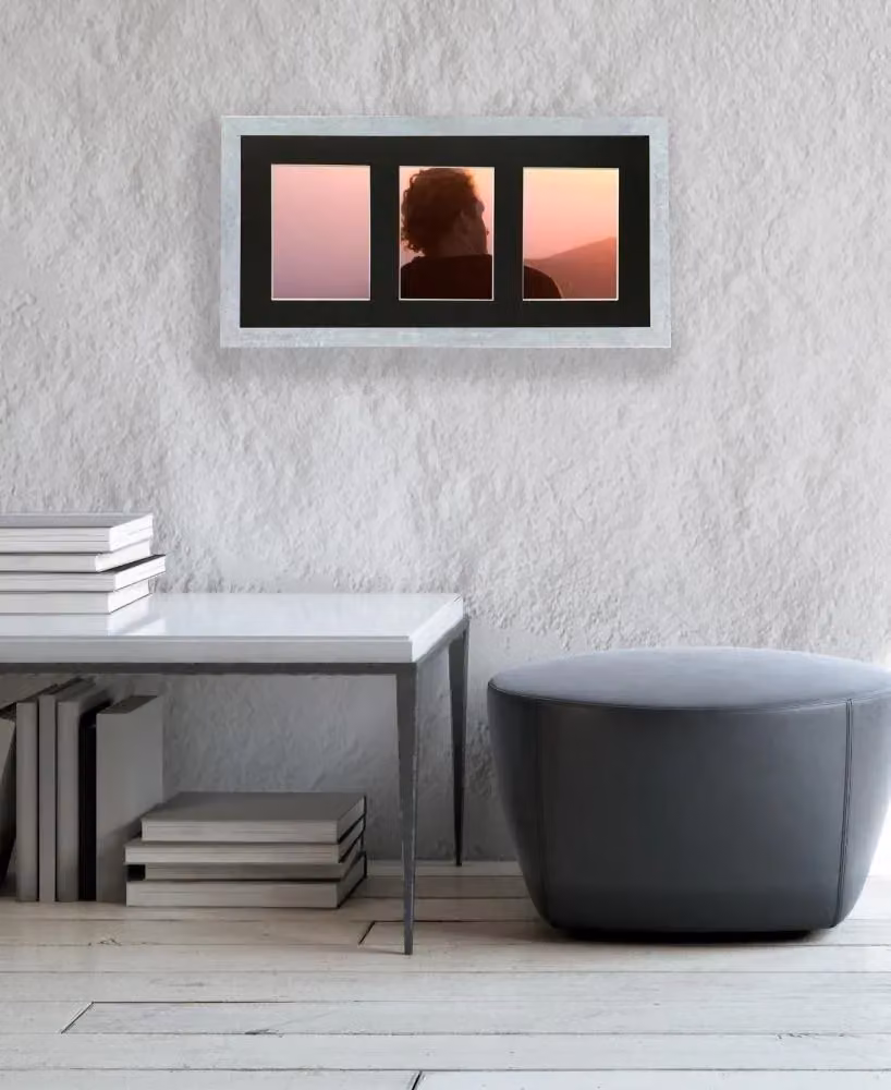 Frames & Mirrors 4U Metro Distressed White Rectangular Picture Frame with Black Mount for 7 x 5 Inch Images – 2
