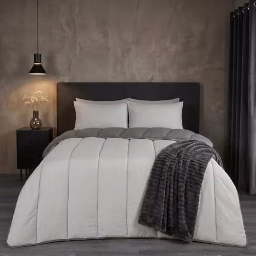 OHS Double Coverless Duvet Set with Pillowcases, 10.5 Tog Reversible Microfibre Quilt in Grey/Silver, W/D/H: 200 x 200 cm