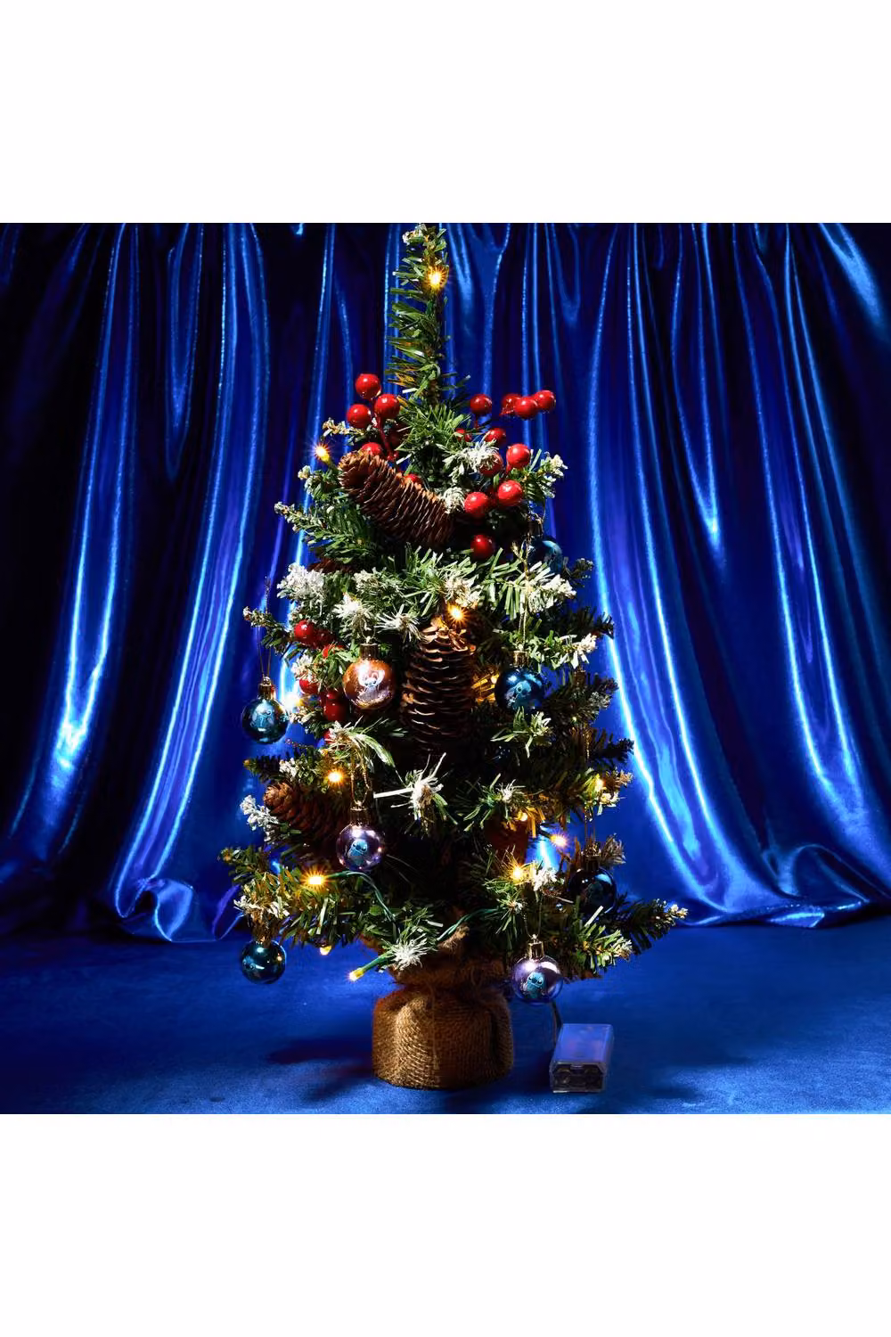 Disney Stitch Tabletop Christmas Tree with 12 Baubles and Pre-lit LED White String Lights in Multi Colour – 8