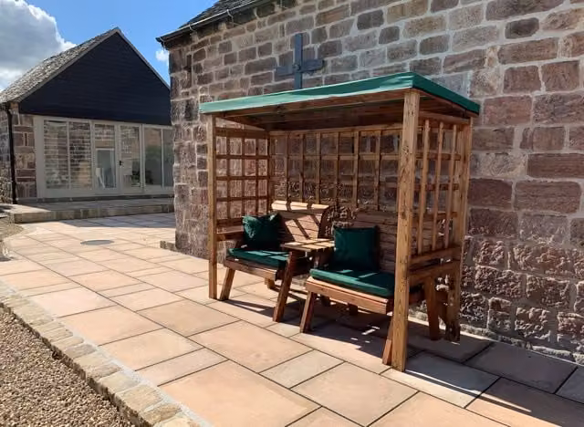 Charles Taylor Trading Grand Henley Twin Arbour in Green and Brown Wood – 1
