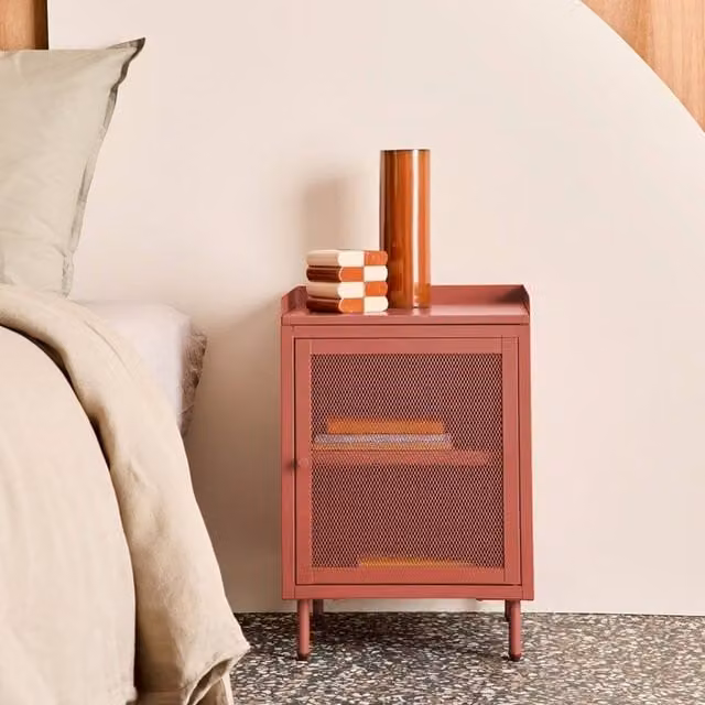 sweeek Industrial Metal Bedside Table with 1 Door in Terracotta, W: 40 cm, D: 40 cm, H: 58.5 cm – 1
