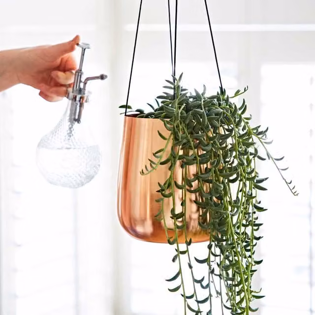 Paper High Metal Hanging Planter in Copper and Bronze, Small (W/D/H: 13.0 x 13.0 x 12.0 cm) – 1