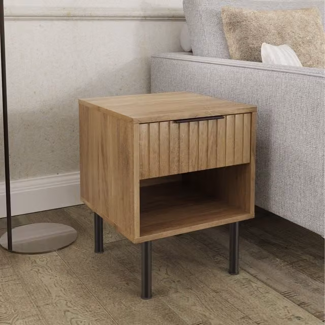GFW Nervata Oak Wood Lamp Table