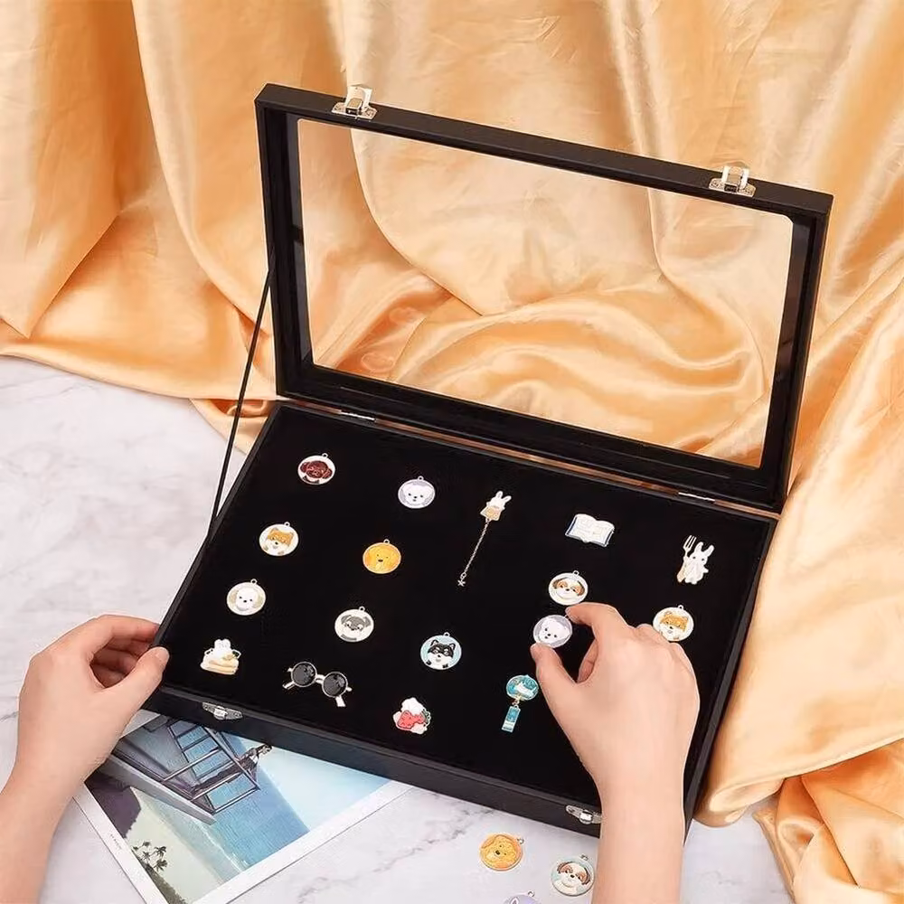 Kelvenix Black Medal, Pin and Jewellery Display Case with Glass and Enamel Details – 2