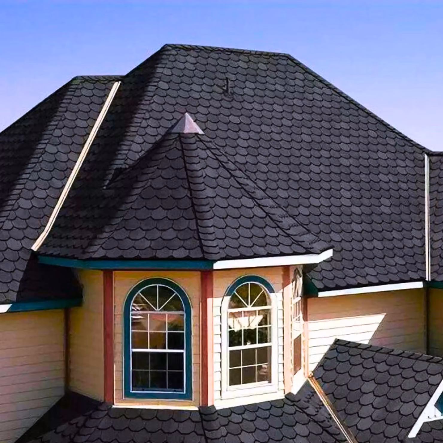 Novecrafto Heavy Duty Asphalt Roof Shingles in Black Fish Scale Design, 25 Pieces, W: 80 cm, H: 31.5 cm – 2