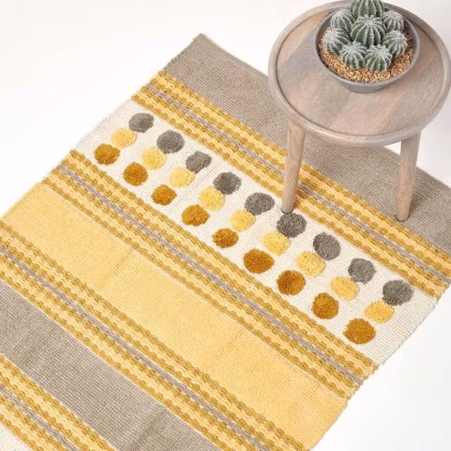 Homescapes Round Cotton Chenille Striped Tufted Rug in Yellow and Grey, Diameter: 150 cm