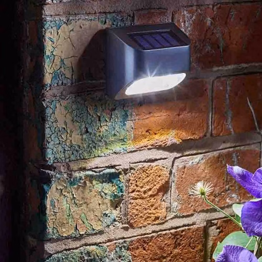 Smart Garden Solar Powered Grey LED Fence Light with Dusk Sensor – 2