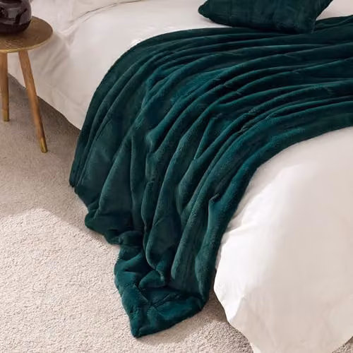Paoletti Empress Faux Fur Throw in Emerald Green, W: 130 cm, L: 180 cm – 3