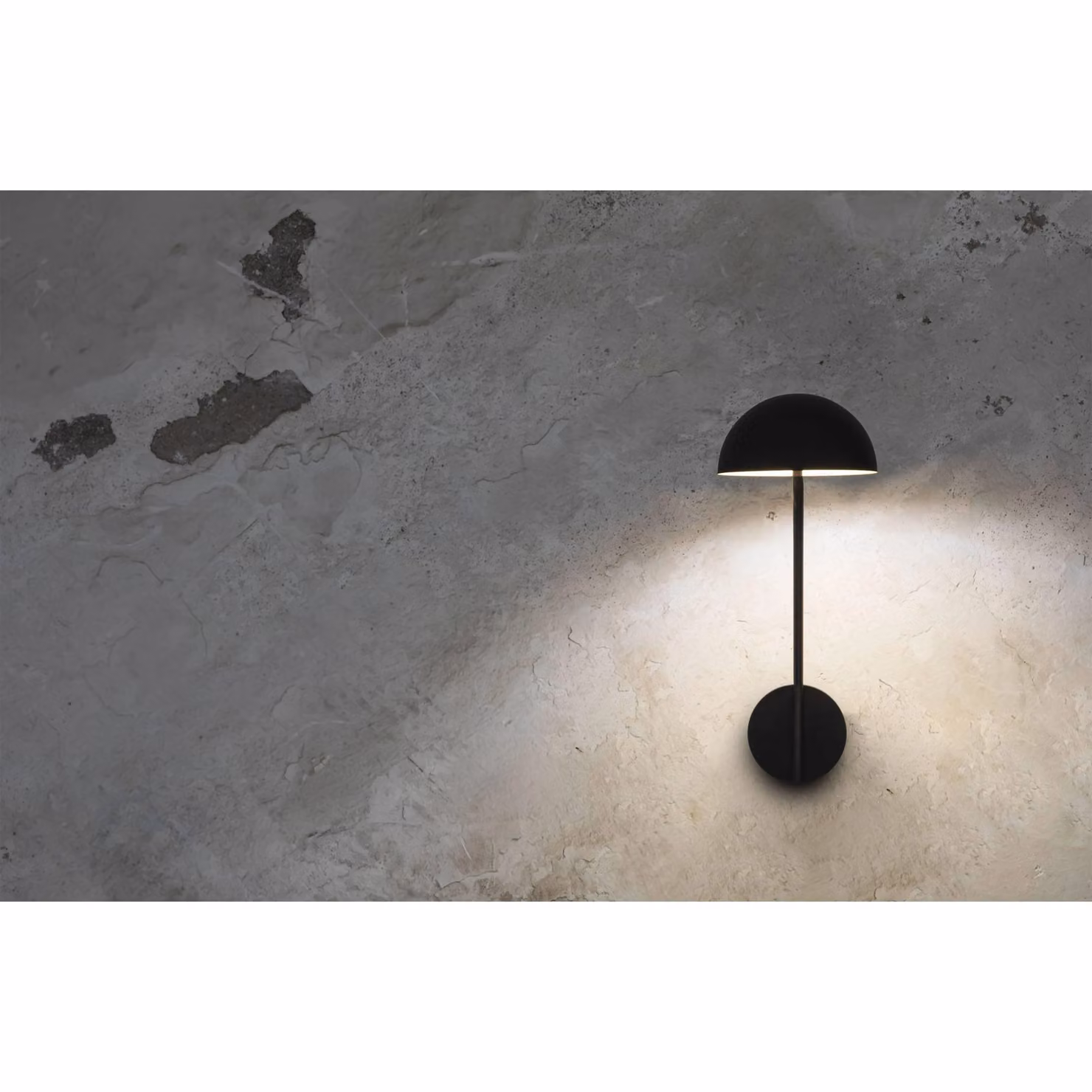 Faro Barcelona Pure LED Wall Lamp in Black and Gold/Brass, 6W, 3000K Warm White – 6