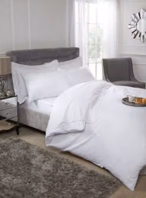New Edge Blinds Luxor Collection 200 Thread Count Luxury Egyptian Cotton Fitted Sheet in White, Size: 180 x 200 cm