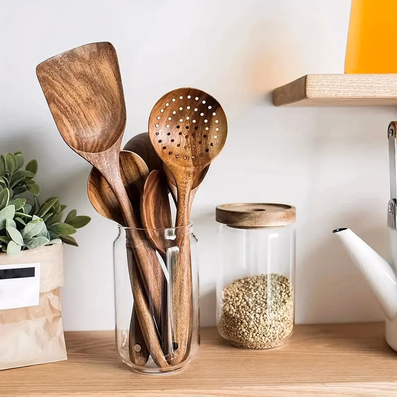Dyzi 5-Piece Wooden Kitchen Utensils Set for Cooking and Baking in Light Brown – 2