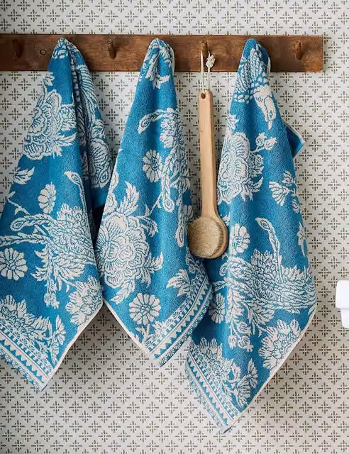 Joules Hidcote Birds Tapestry Cotton Terry Towel in Teal Mix