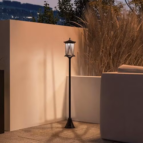 Outsunny Solar LED Outdoor Street Lamp Post in Black with Cool White Light – 7