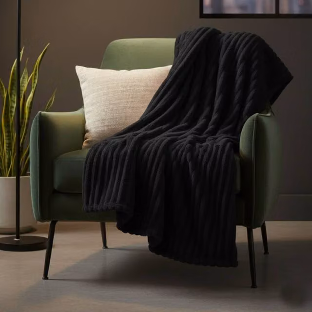 Snug City Black Chunky Ribbed Faux Fur Knitted Throw, W: 150 cm, D: 200 cm